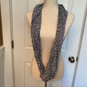 FABULOUS SCARF BLUE WHITE PRINT STRETCH ETERNITY LOOP